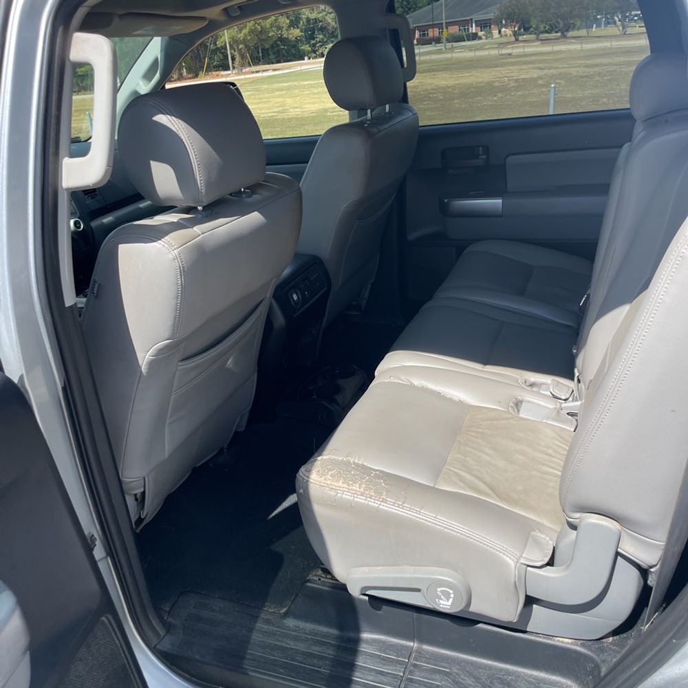 2022 Toyota Sequoia SR5