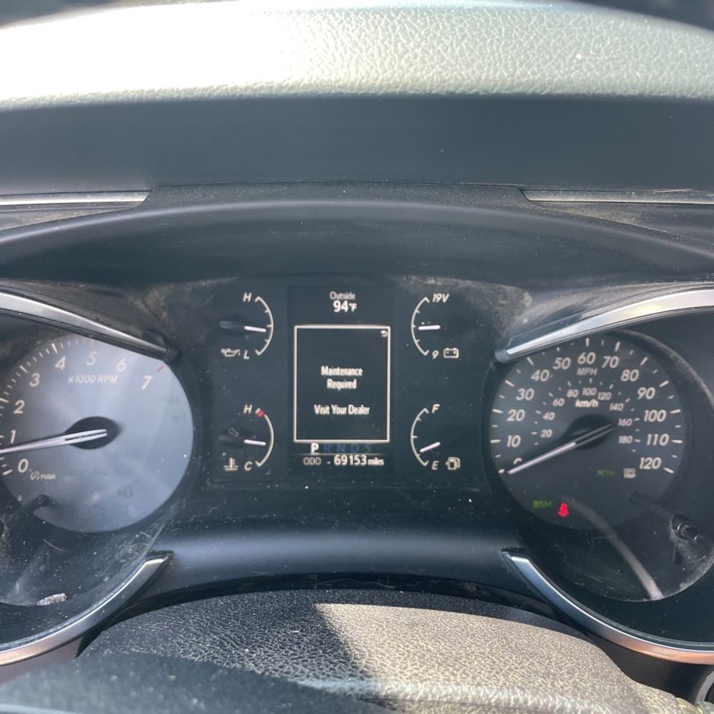 2022 Toyota Sequoia SR5