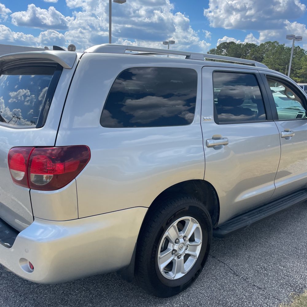2022 Toyota Sequoia SR5