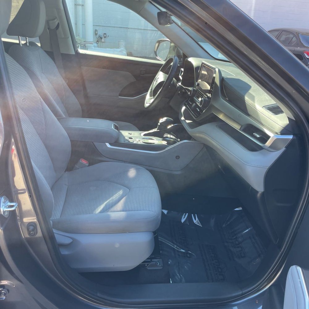 2024 Toyota Highlander Hybrid LE
