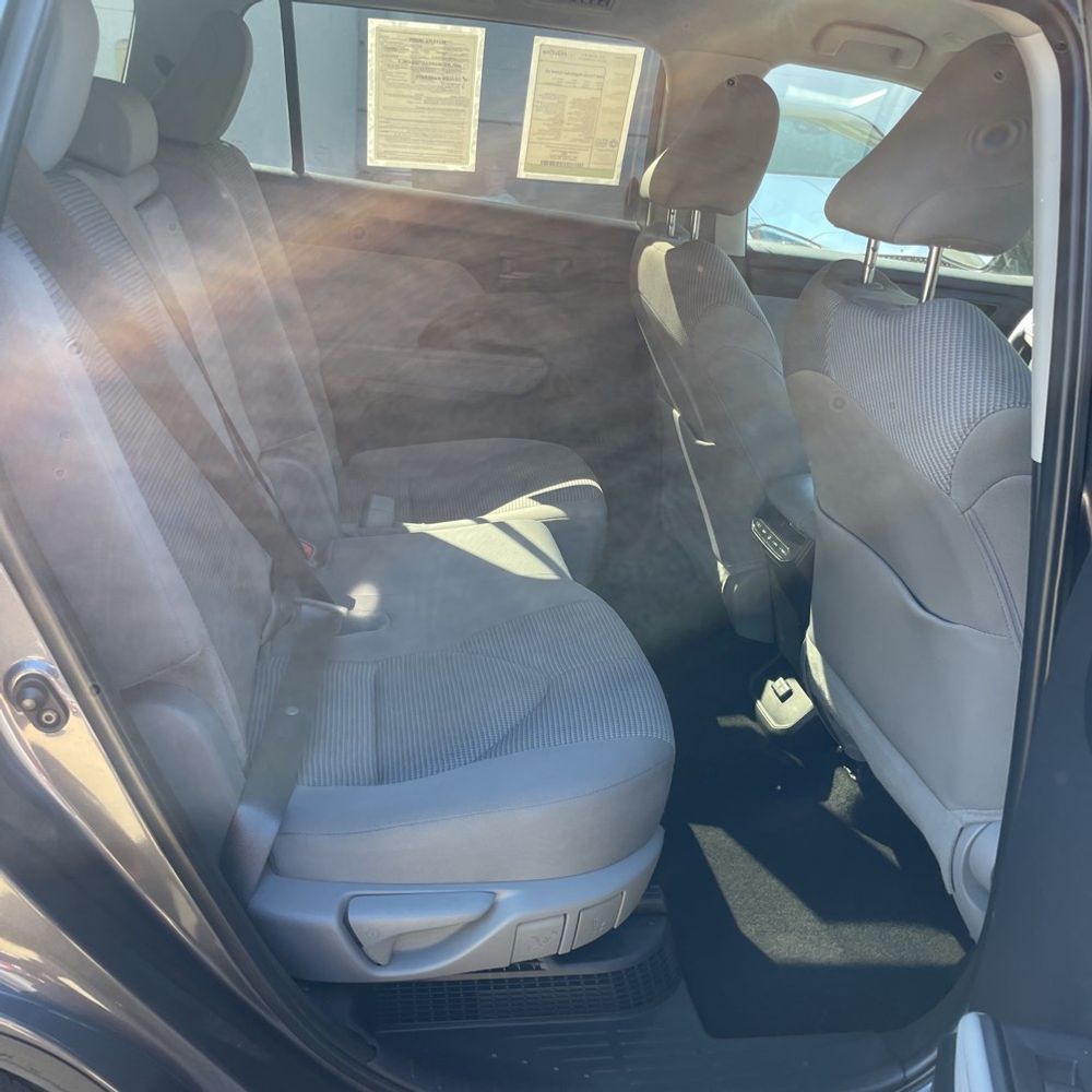 2024 Toyota Highlander Hybrid LE