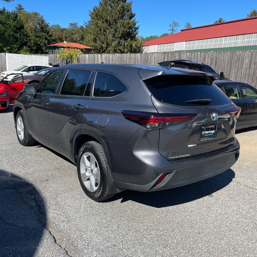 2024 Toyota Highlander Hybrid LE