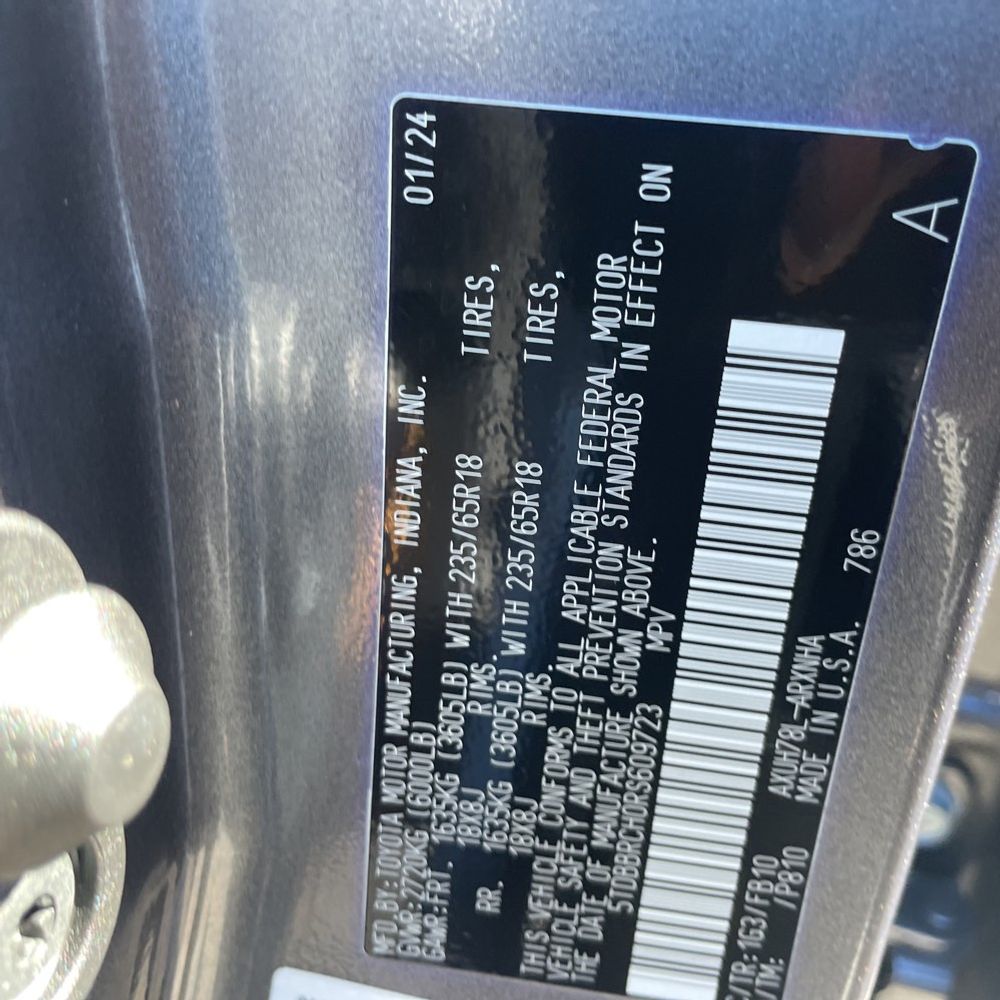 2024 Toyota Highlander Hybrid LE