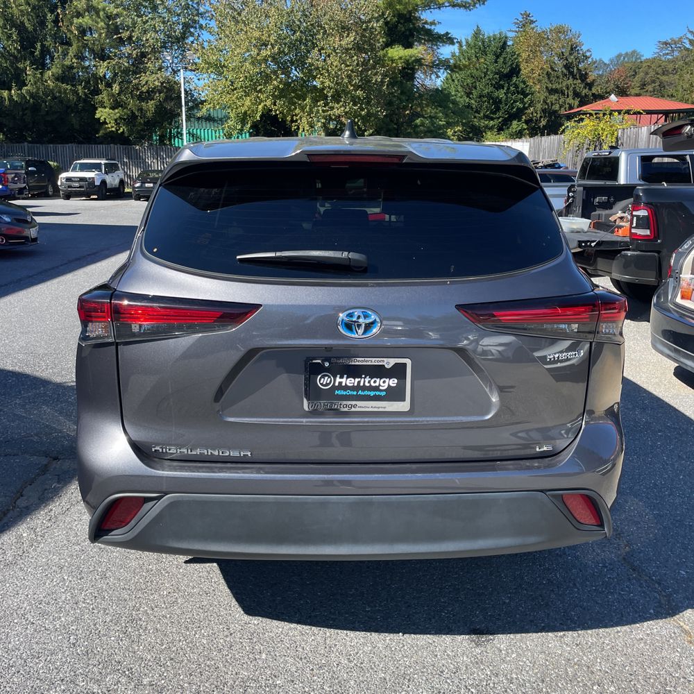 2024 Toyota Highlander Hybrid LE