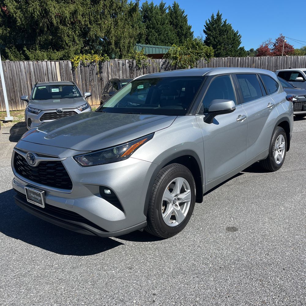 2024 Toyota Highlander Hybrid LE