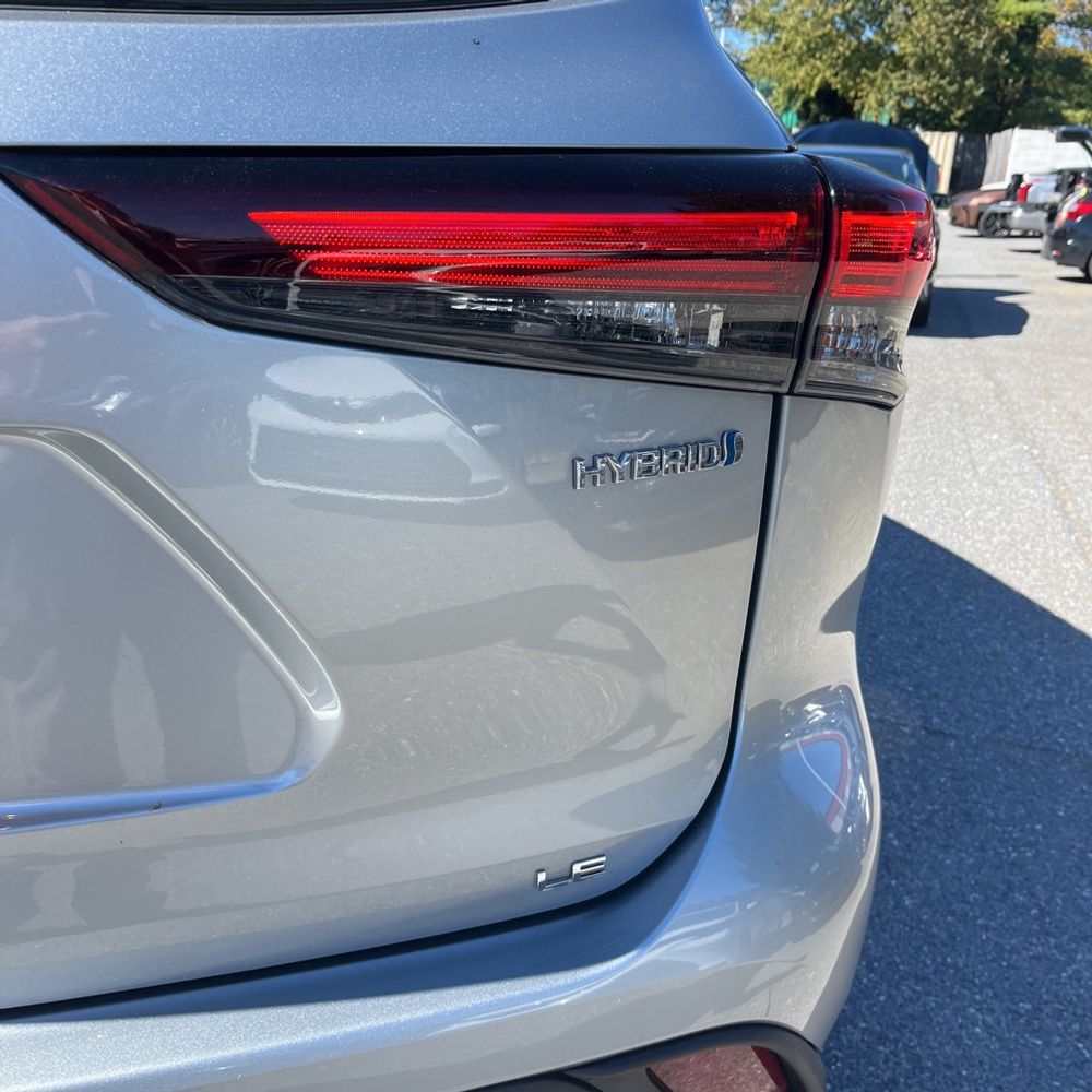 2024 Toyota Highlander Hybrid LE