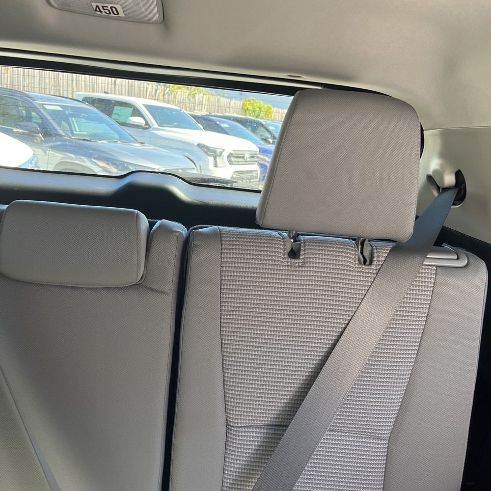 2024 Toyota Highlander Hybrid LE