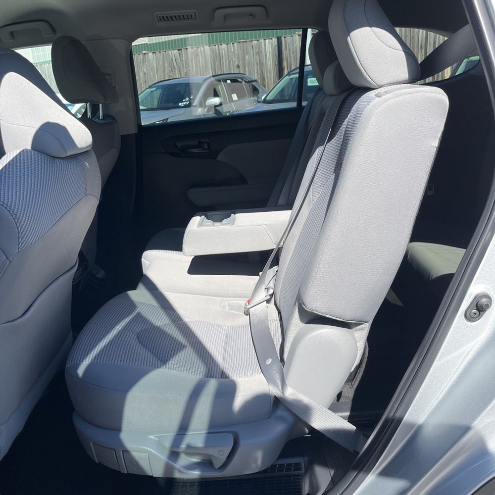 2024 Toyota Highlander Hybrid LE