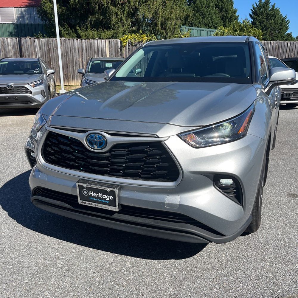 2024 Toyota Highlander Hybrid LE