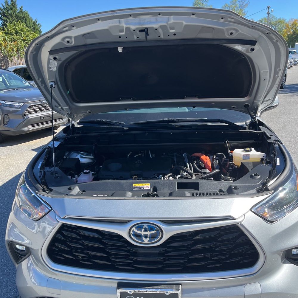 2024 Toyota Highlander Hybrid LE