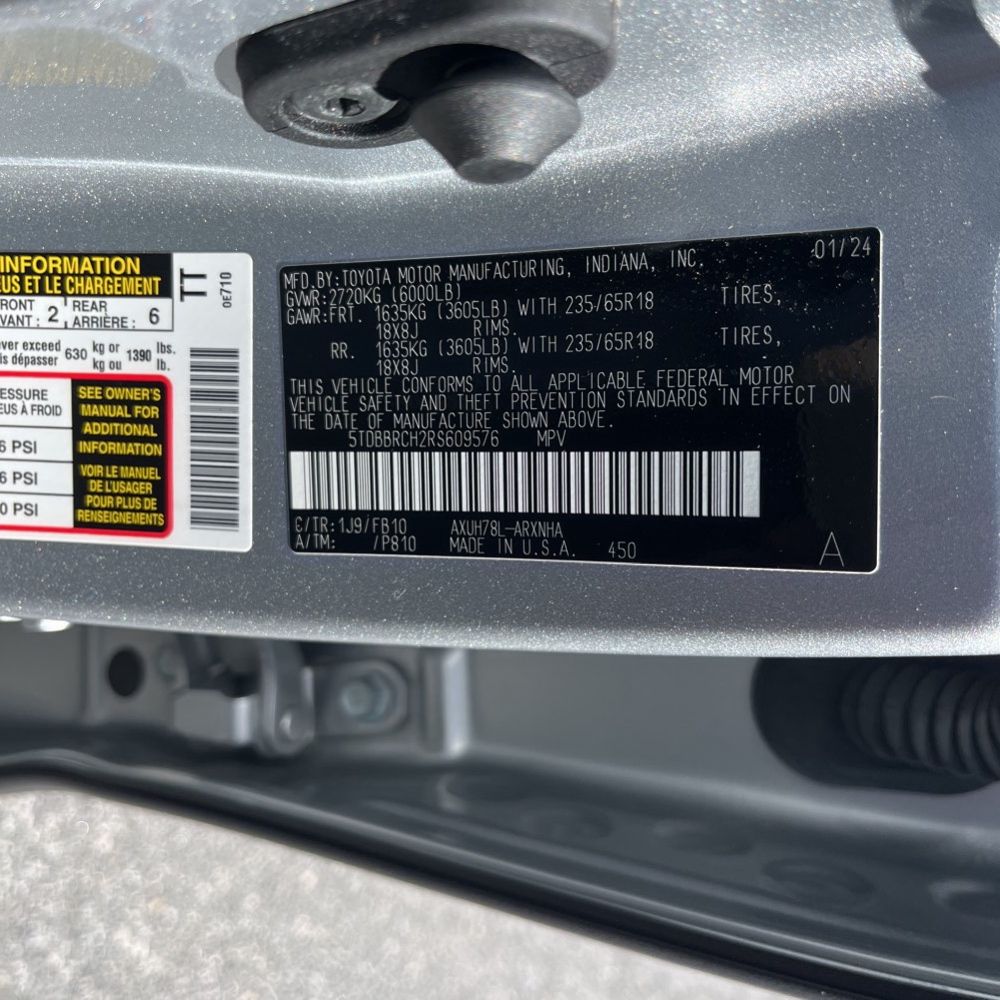 2024 Toyota Highlander Hybrid LE