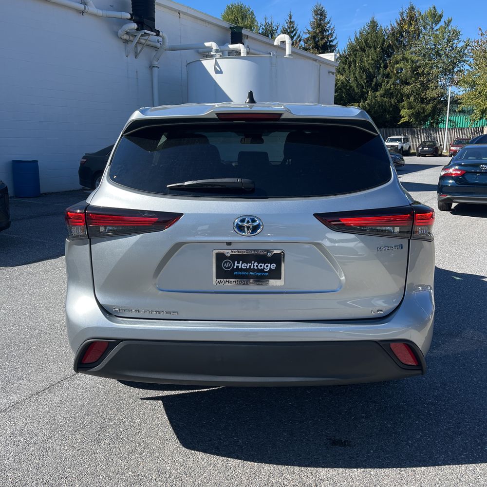2024 Toyota Highlander Hybrid LE