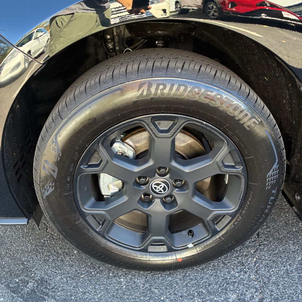 2025 Toyota Sienna Woodland Edition