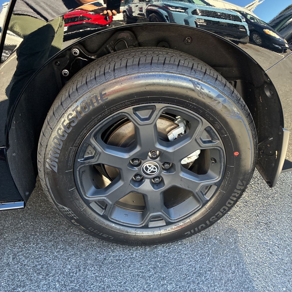 2025 Toyota Sienna Woodland Edition