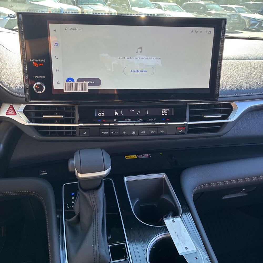 2025 Toyota Sienna Woodland Edition