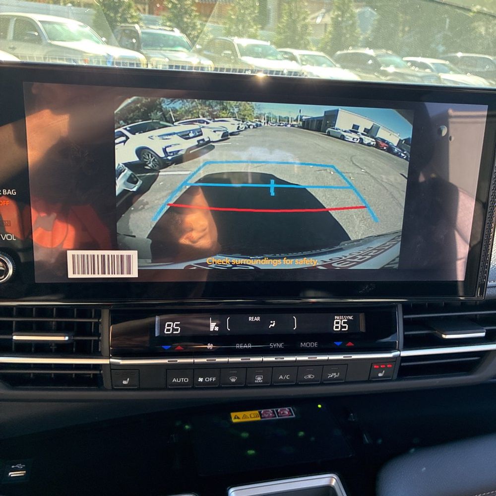 2025 Toyota Sienna Woodland Edition