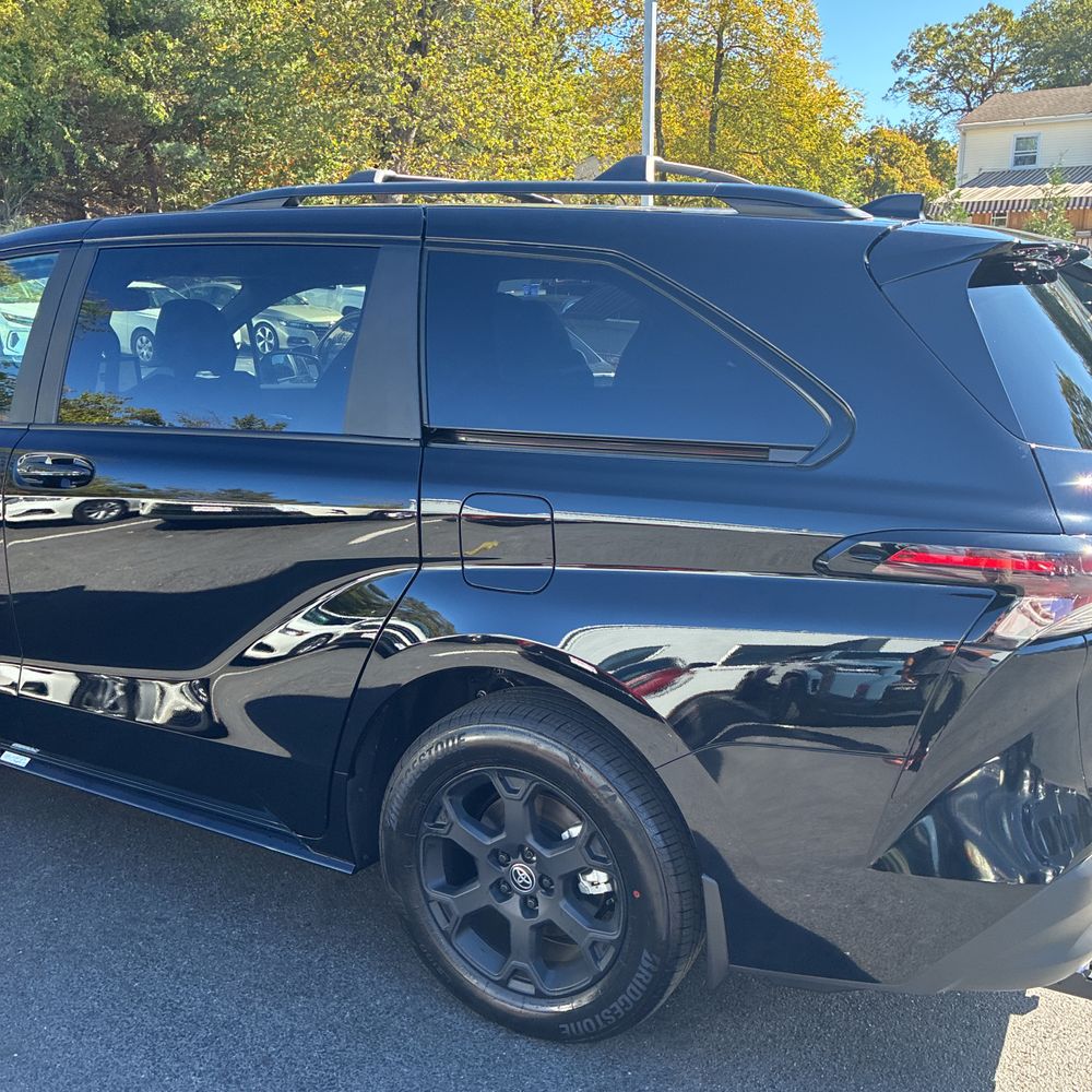 2025 Toyota Sienna Woodland Edition