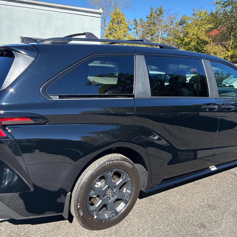 2025 Toyota Sienna Woodland Edition