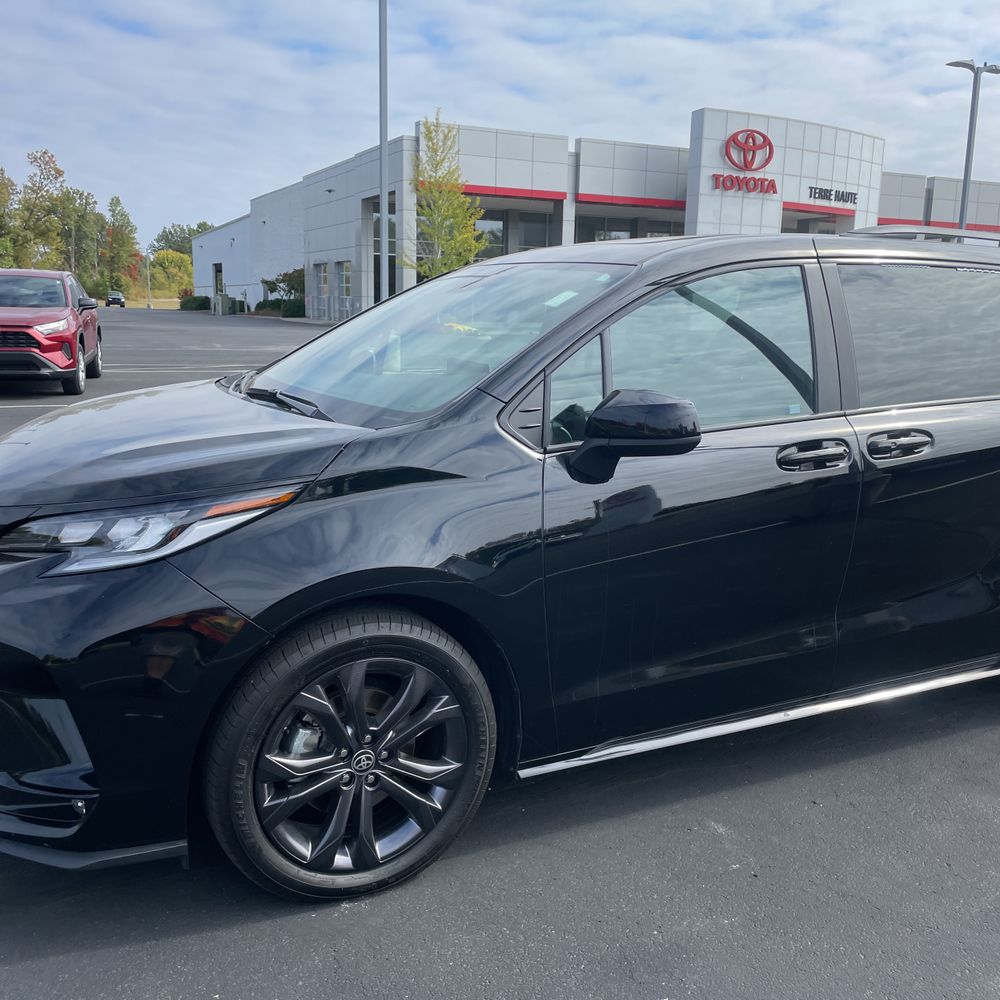 2025 Toyota Sienna XSE 7-Passenger