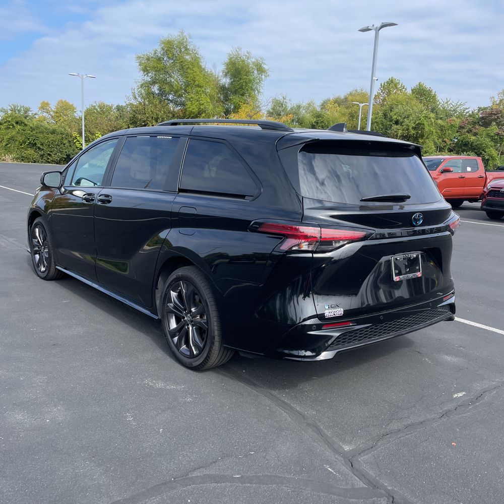 2025 Toyota Sienna XSE 7-Passenger