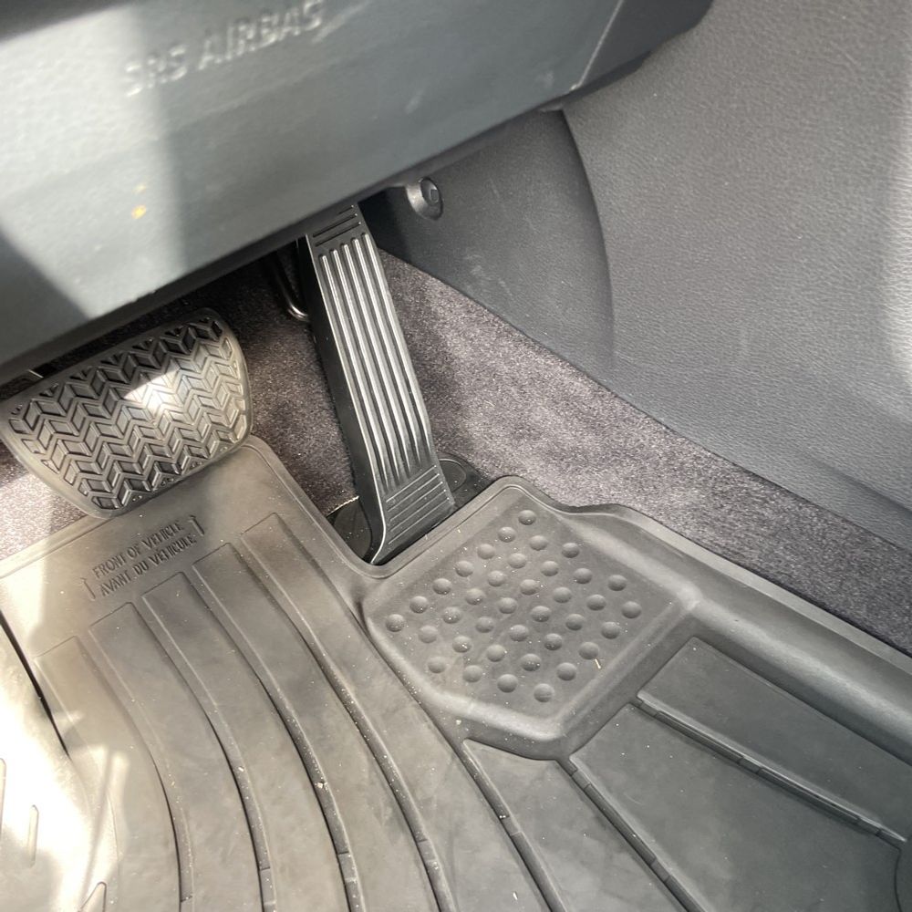 2025 Toyota Sienna XSE 7-Passenger