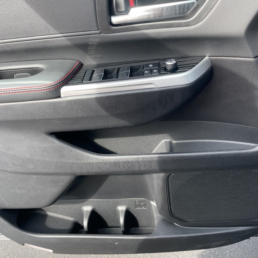 2025 Toyota Sienna XSE 7-Passenger