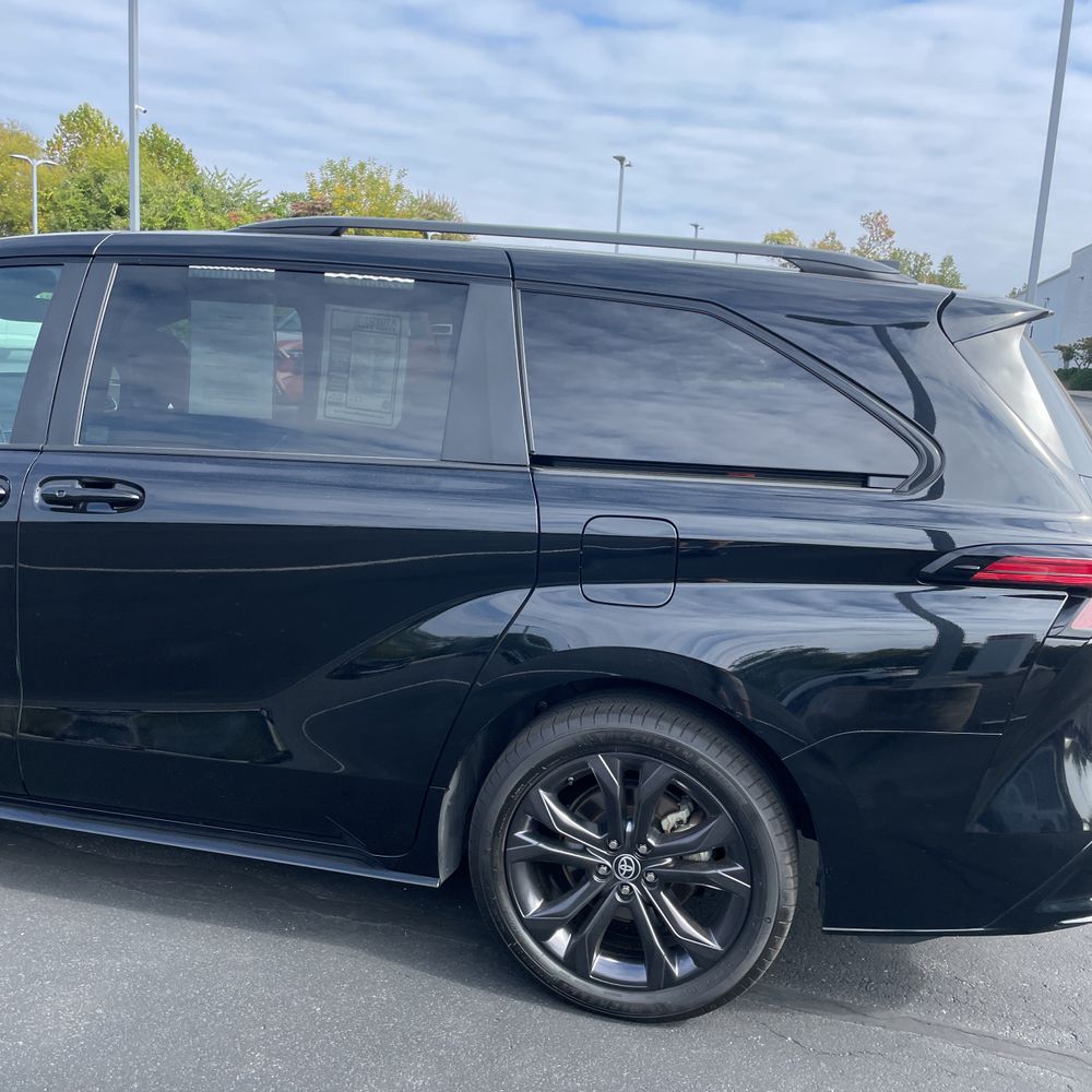2025 Toyota Sienna XSE 7-Passenger