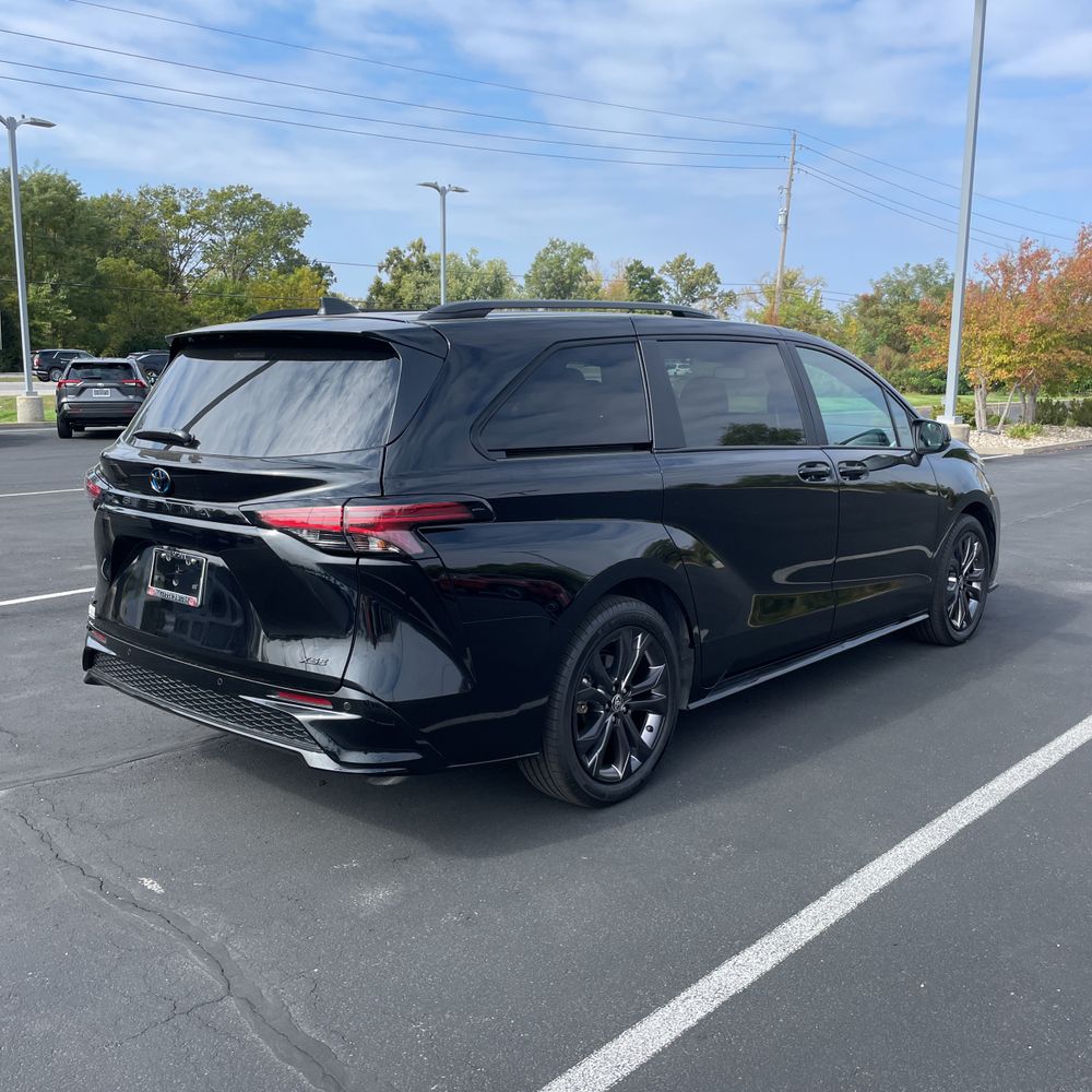 2025 Toyota Sienna XSE 7-Passenger