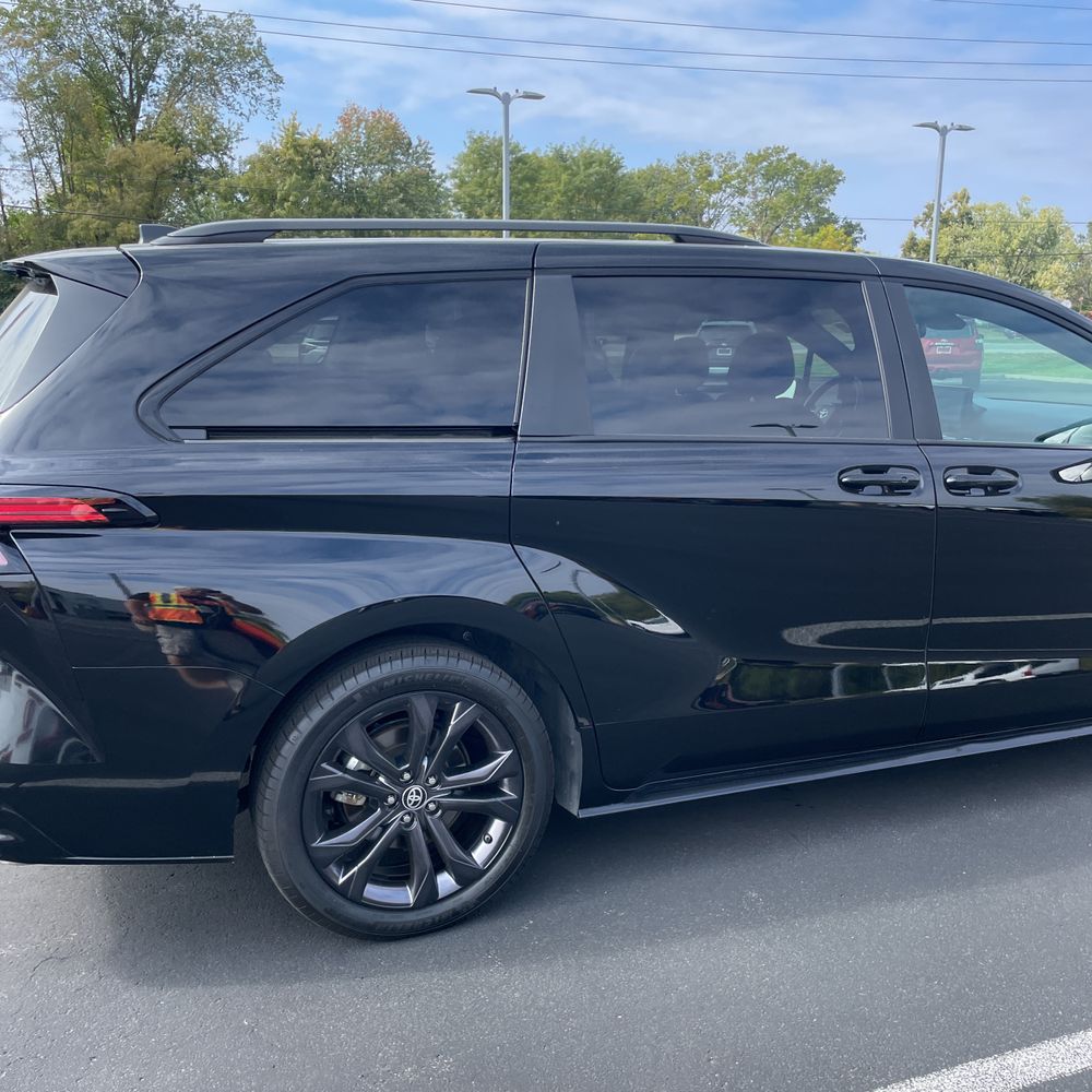 2025 Toyota Sienna XSE 7-Passenger