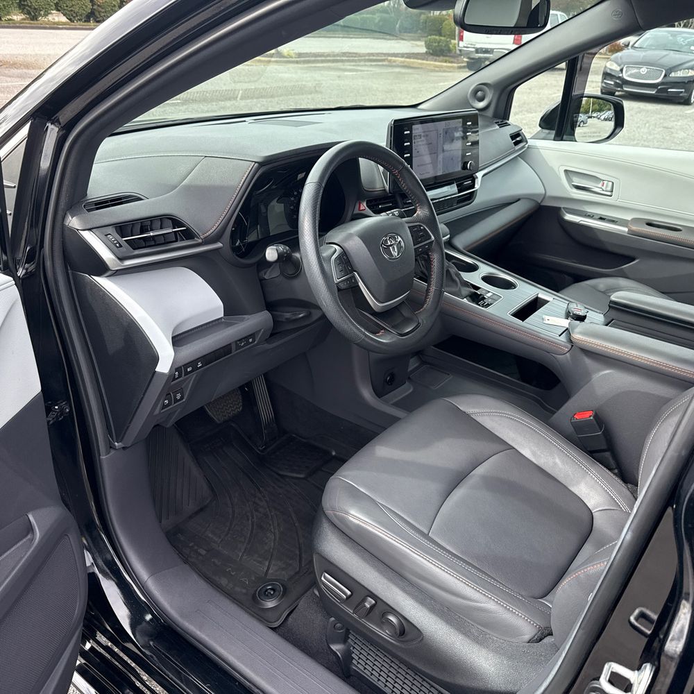 2024 Toyota Sienna XSE 7-Passenger