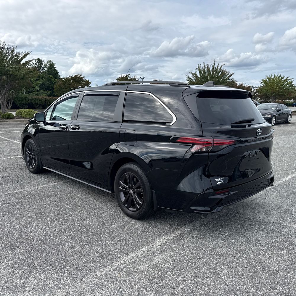 2024 Toyota Sienna XSE 7-Passenger