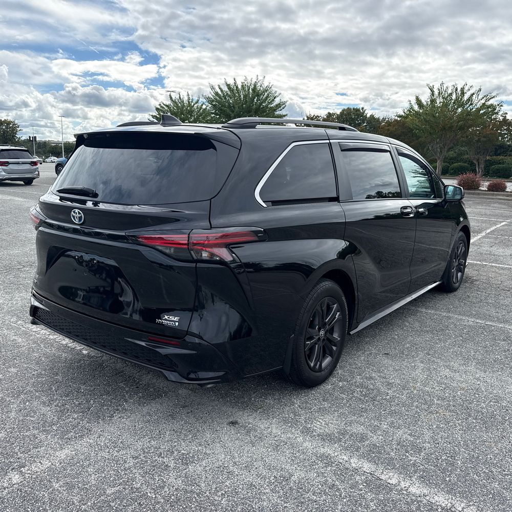 2024 Toyota Sienna XSE 7-Passenger