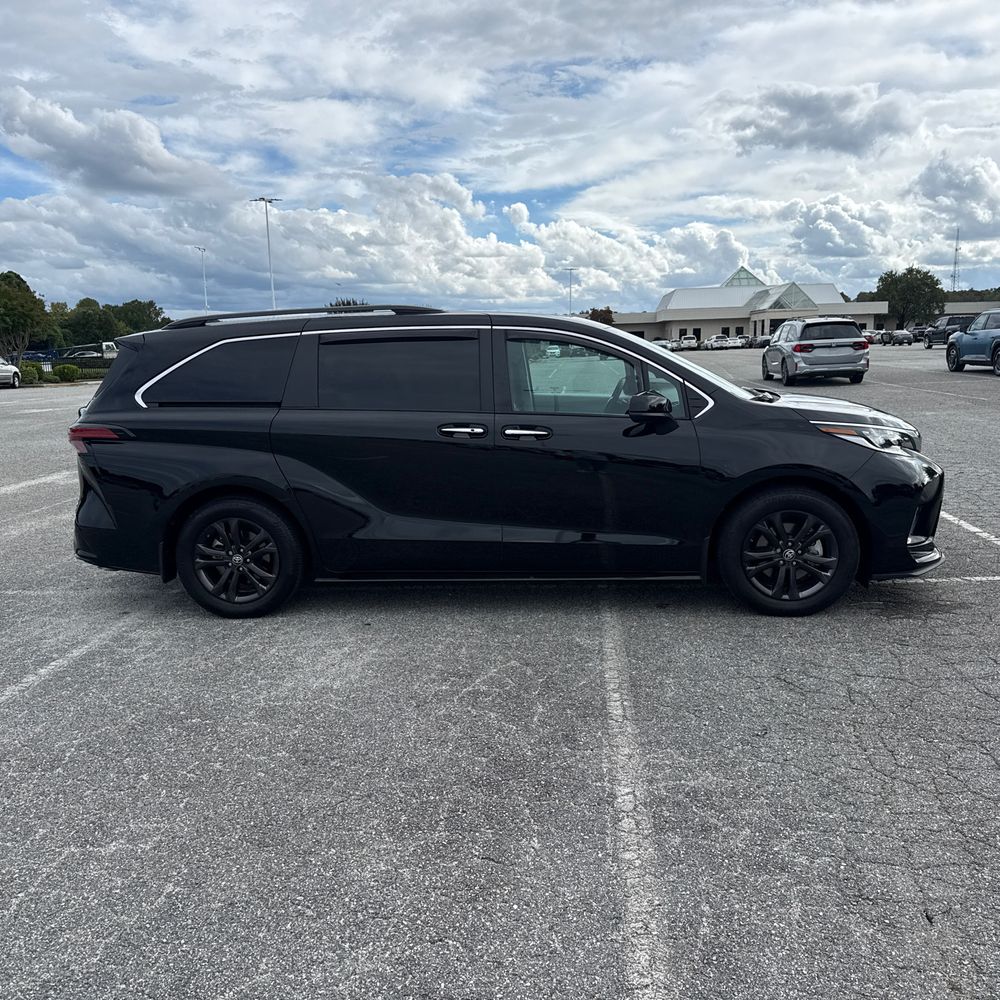 2024 Toyota Sienna XSE 7-Passenger