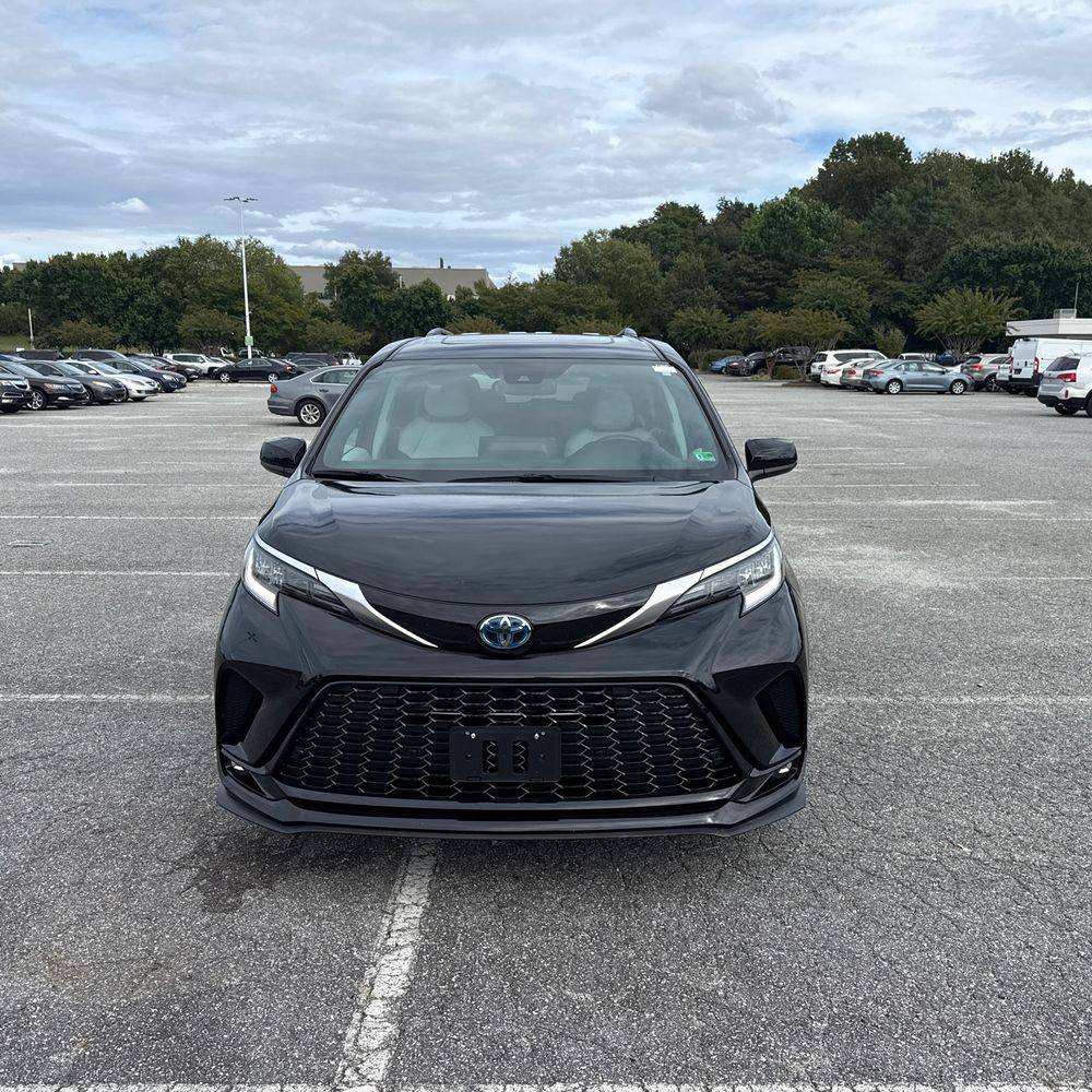 2024 Toyota Sienna XSE 7-Passenger