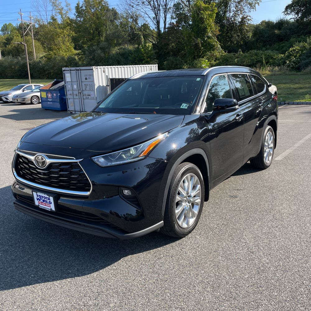 2022 Toyota Highlander Limited