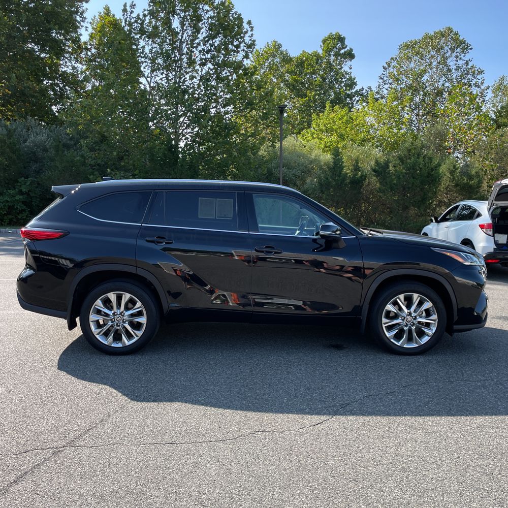2022 Toyota Highlander Limited