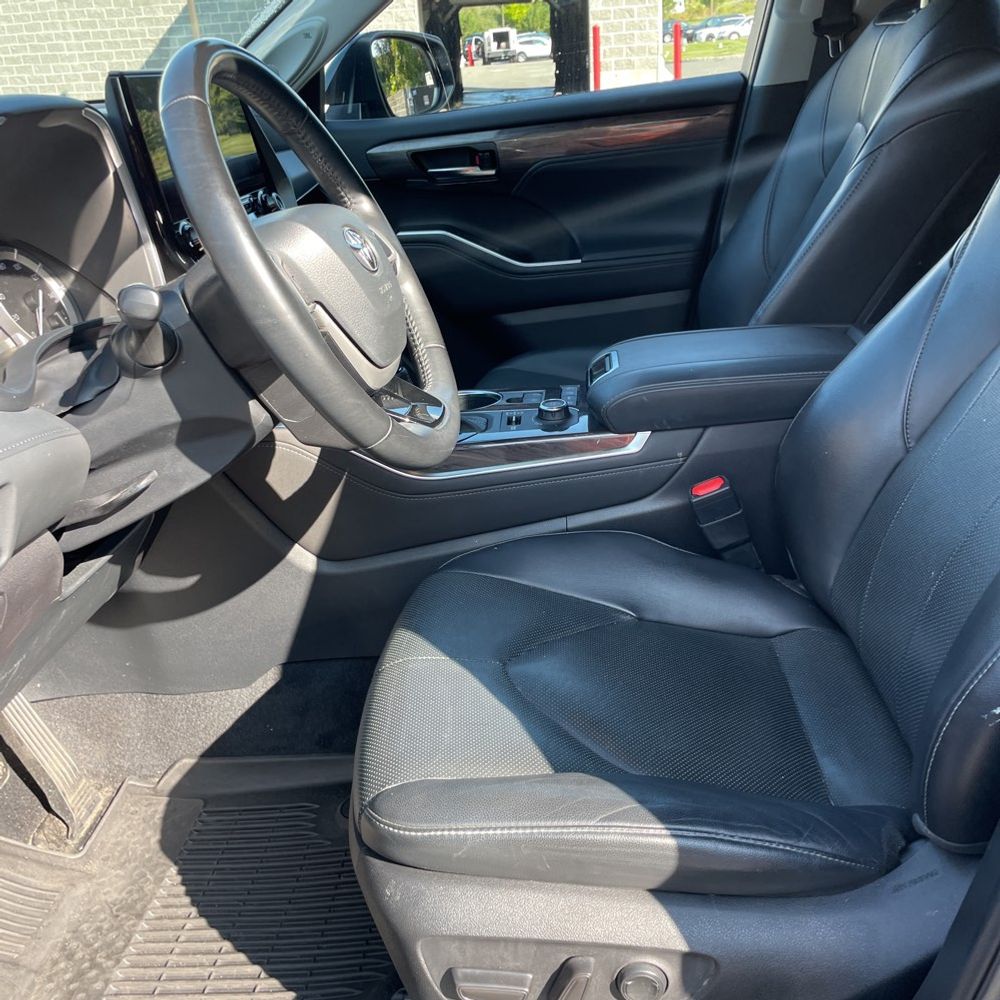 2022 Toyota Highlander Limited