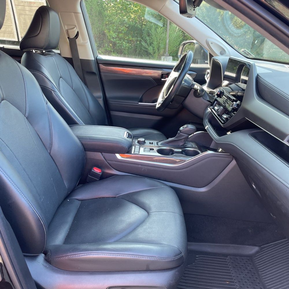 2022 Toyota Highlander Limited