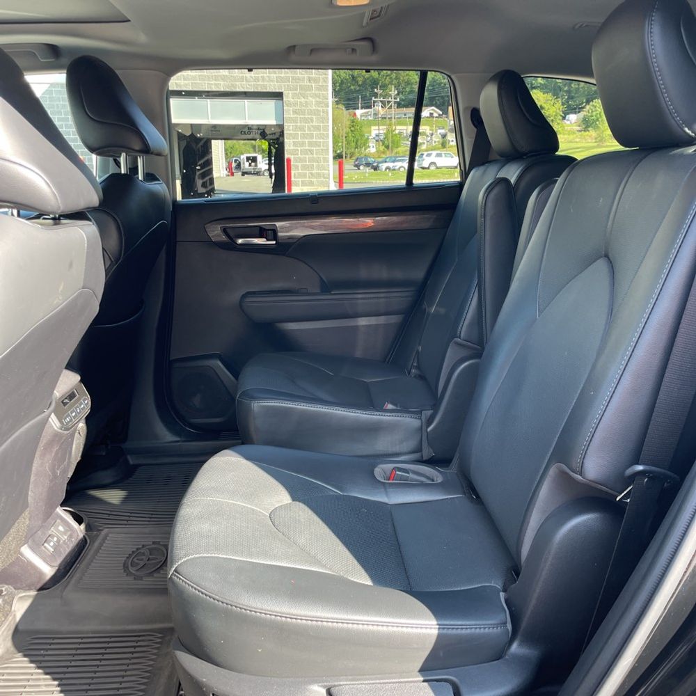2022 Toyota Highlander Limited