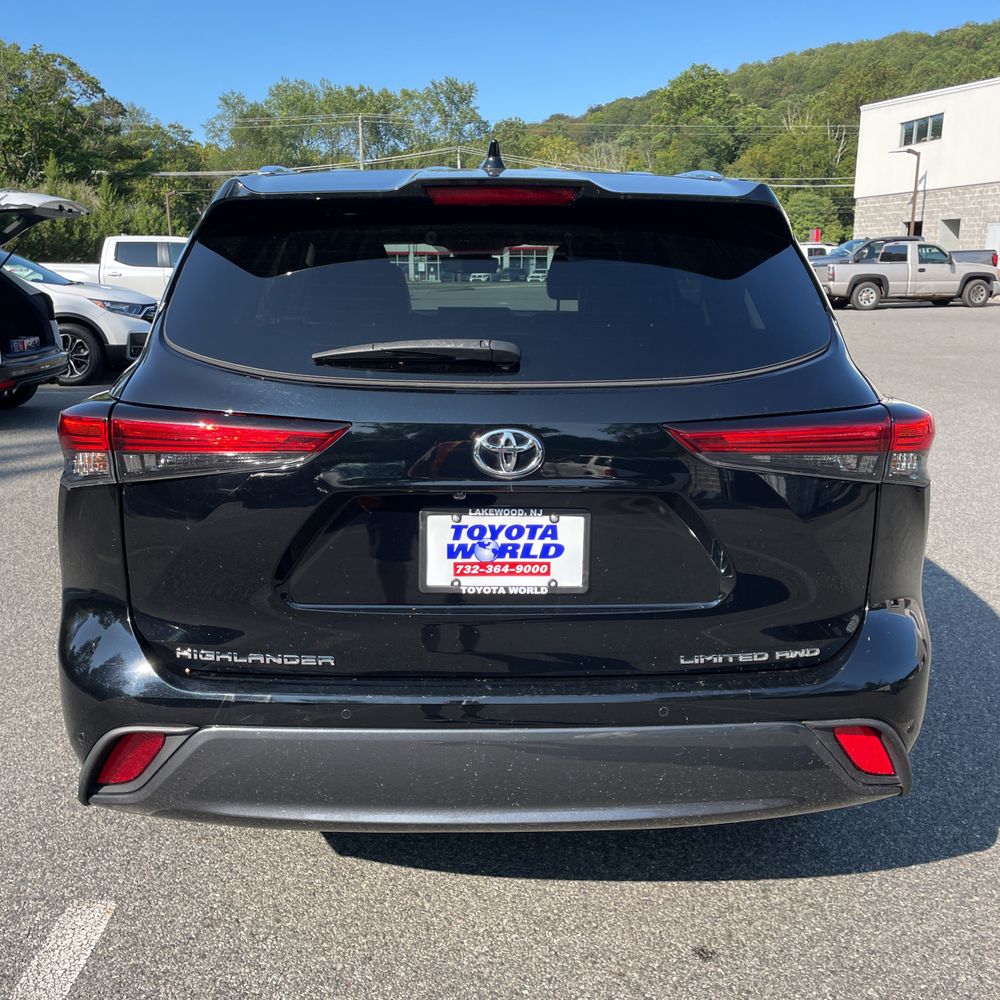 2022 Toyota Highlander Limited