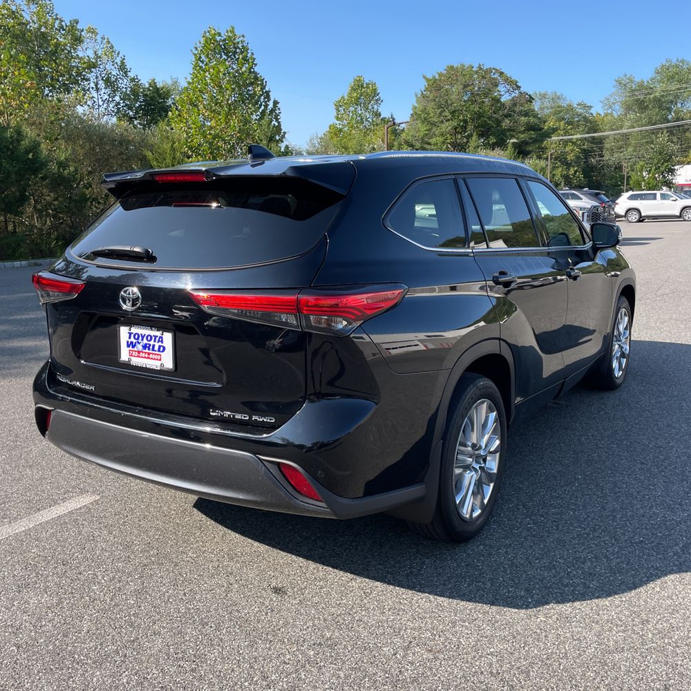 2022 Toyota Highlander Limited