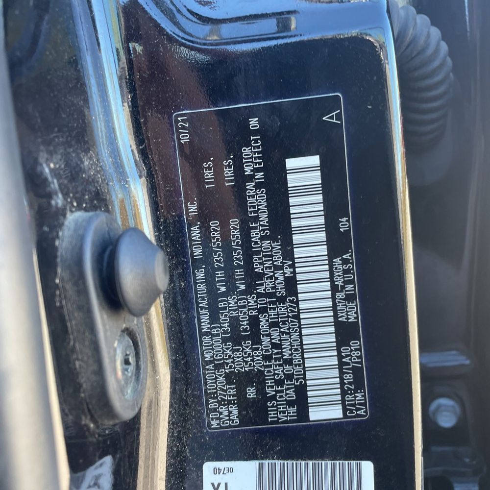 2022 Toyota Highlander Hybrid Platinum