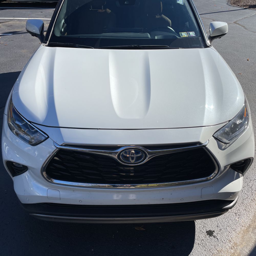 2023 Toyota Highlander Hybrid Platinum