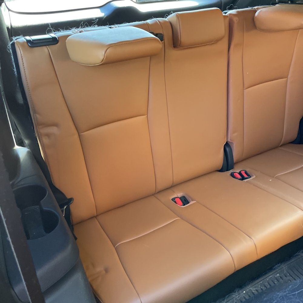 2023 Toyota Highlander Hybrid Platinum