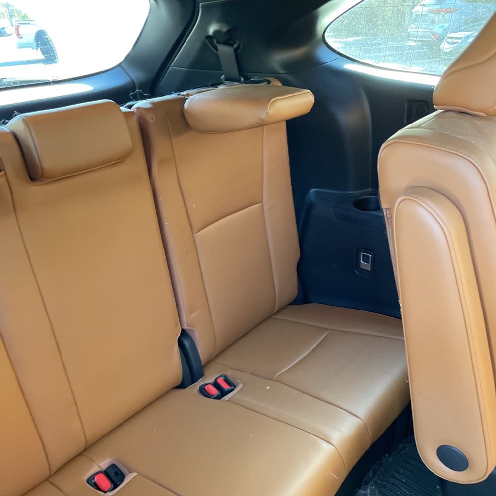 2023 Toyota Highlander Hybrid Platinum