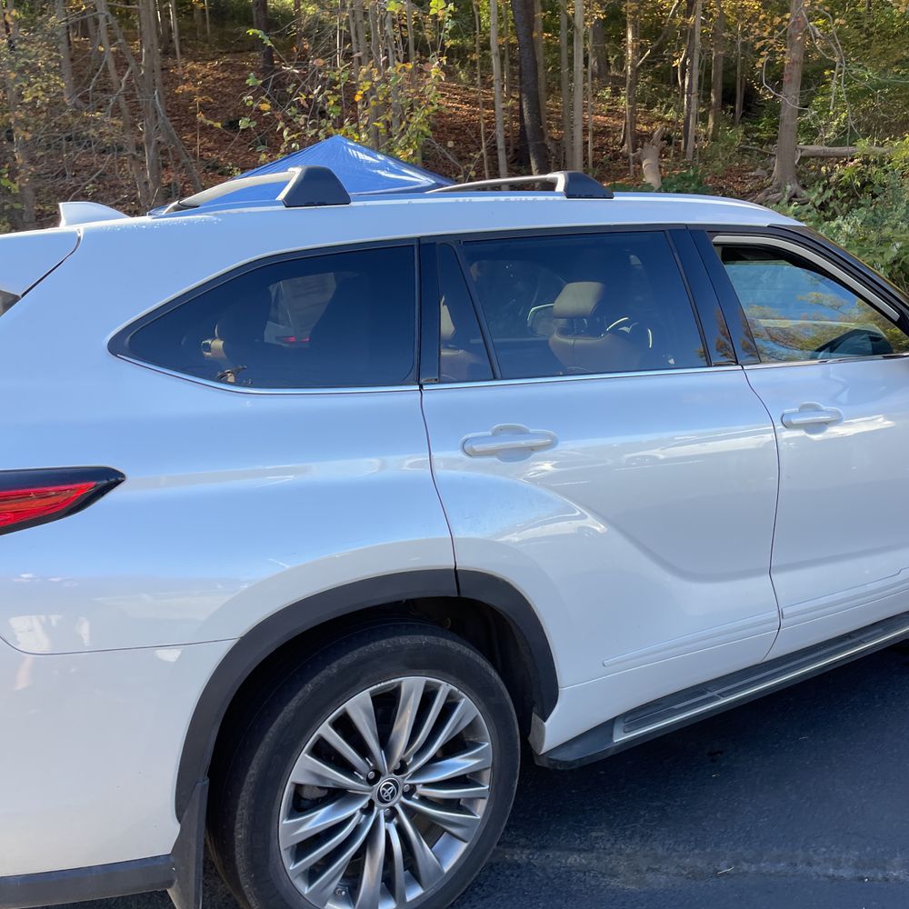 2023 Toyota Highlander Hybrid Platinum