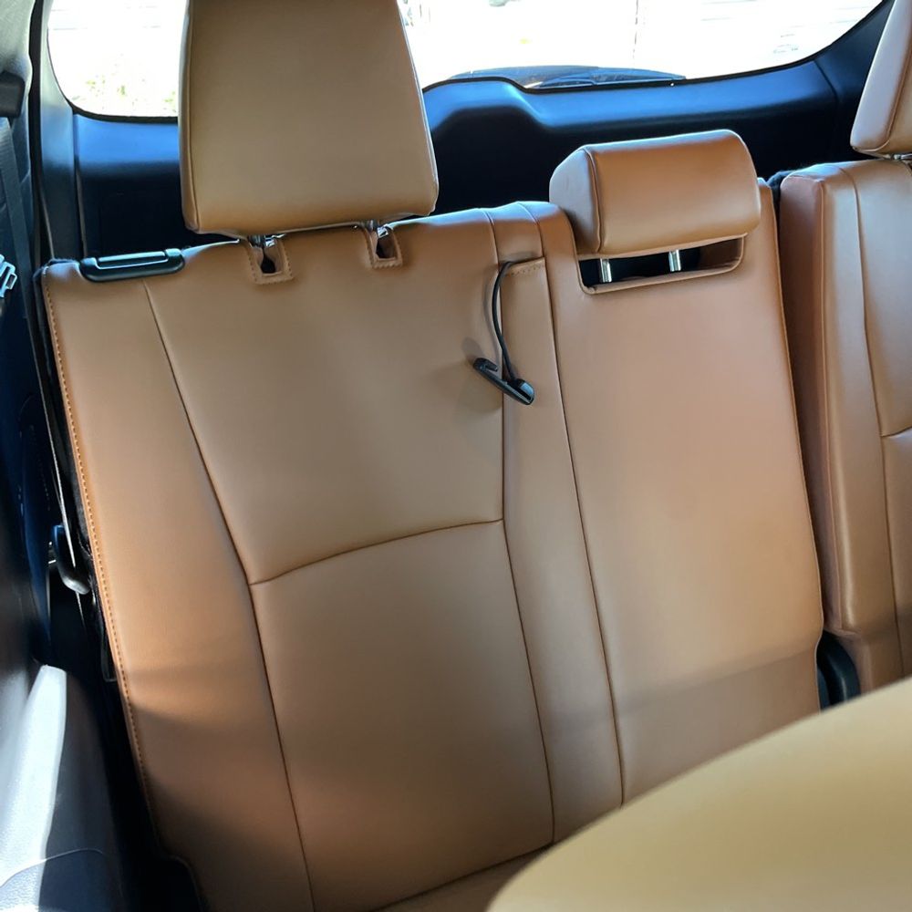 2022 Toyota Highlander Hybrid Platinum