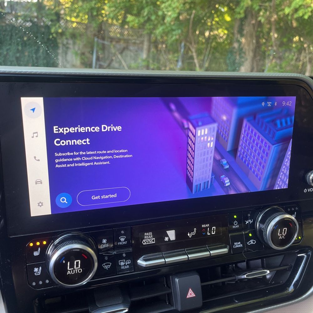 2023 Toyota Highlander Hybrid Platinum