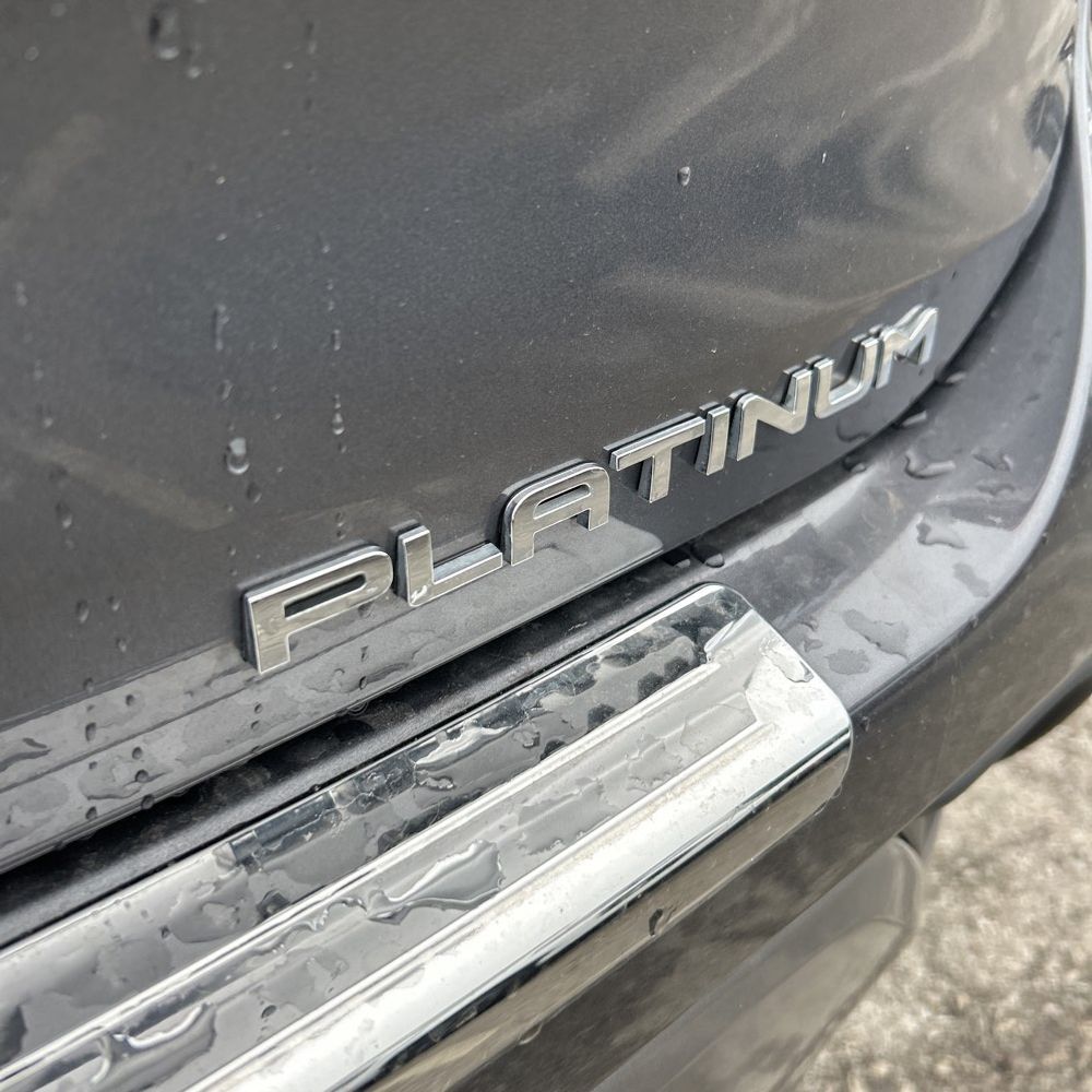 2024 Toyota Highlander Hybrid Platinum