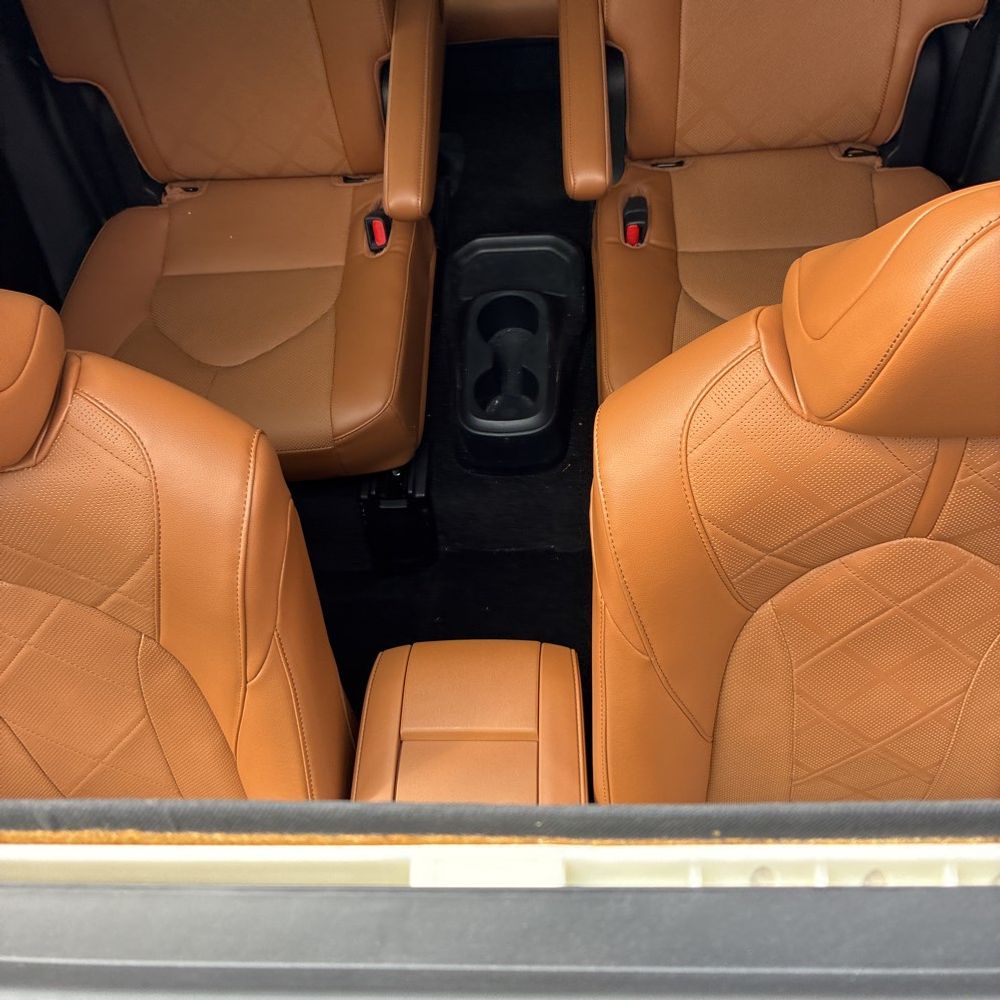 2023 Toyota Highlander Hybrid Platinum